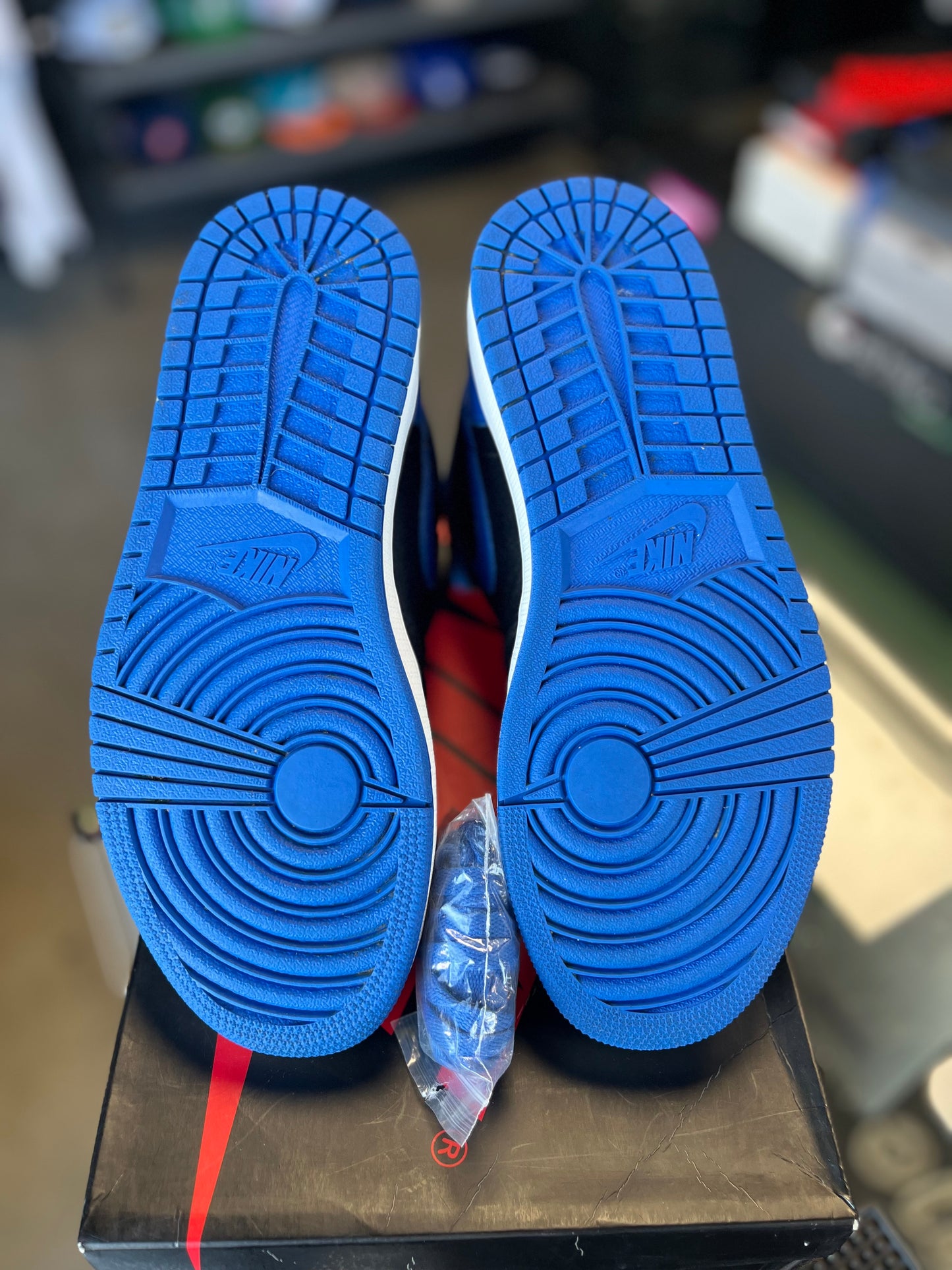 Jordan 1 “Royal” Size 8.5