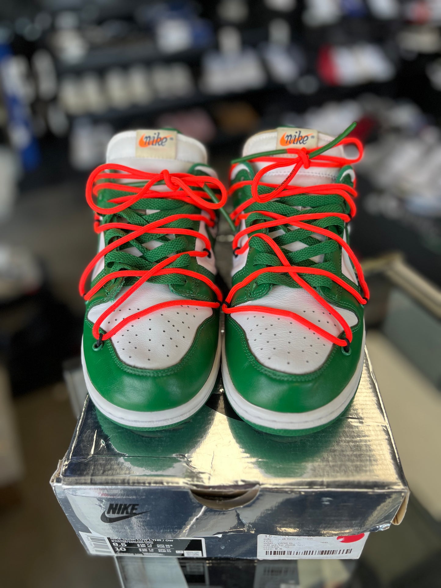 Nike Dunk Off White “Pine Green” Size 8.5
