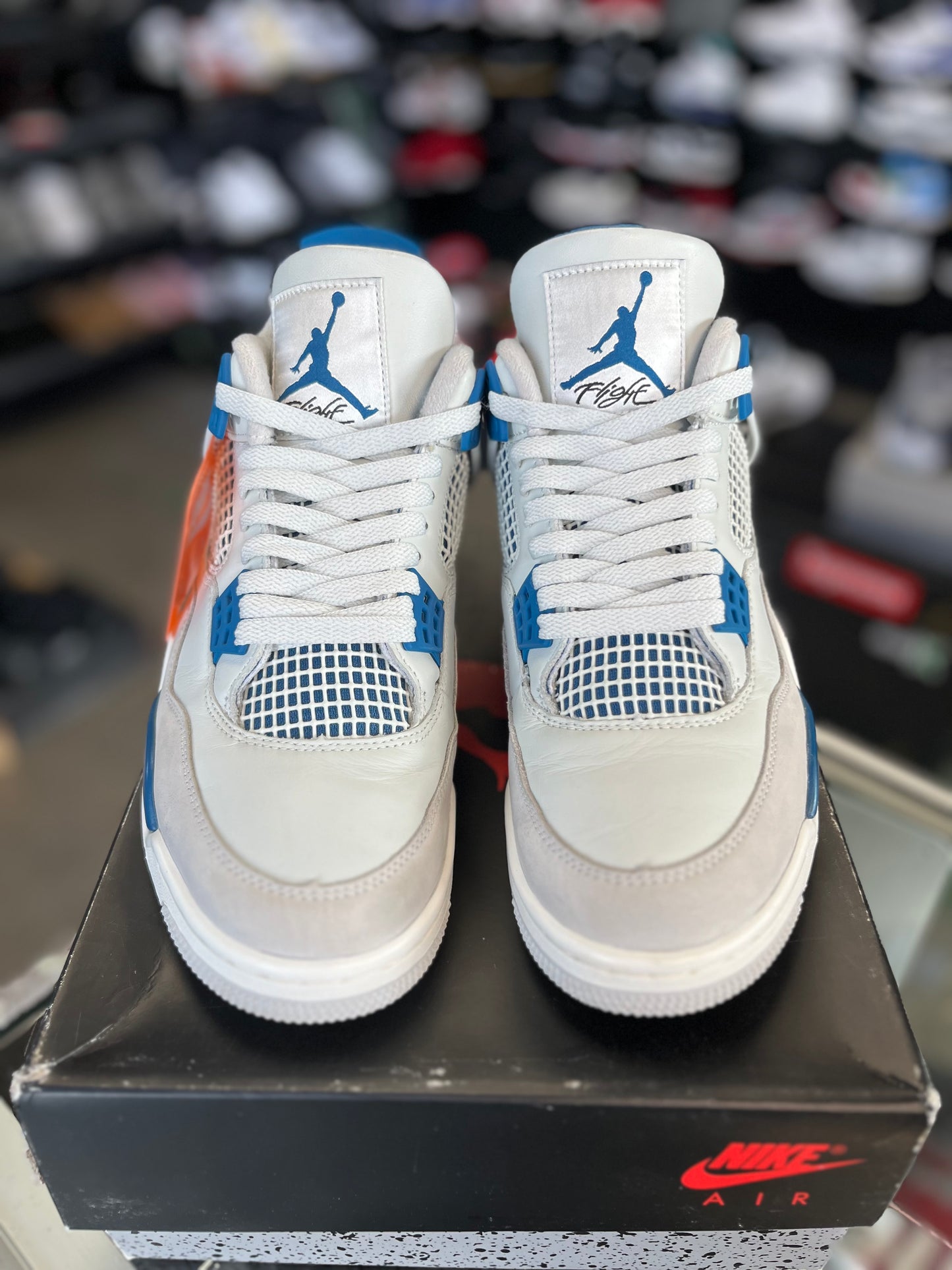 Jordan 4 “Military Blue” Size 9