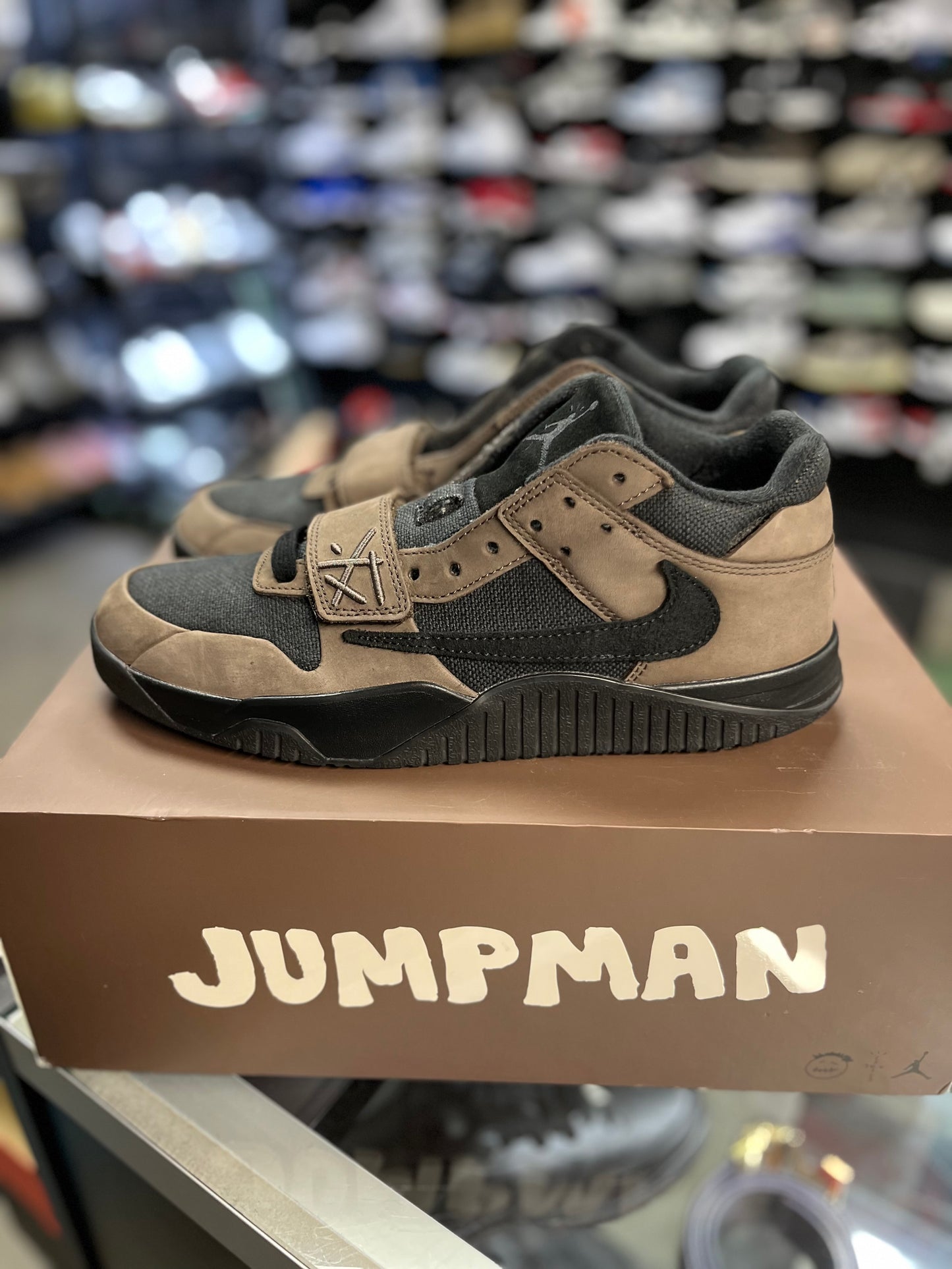 Jumpman Jack x Travis Scott “Mocha” Size 10.5