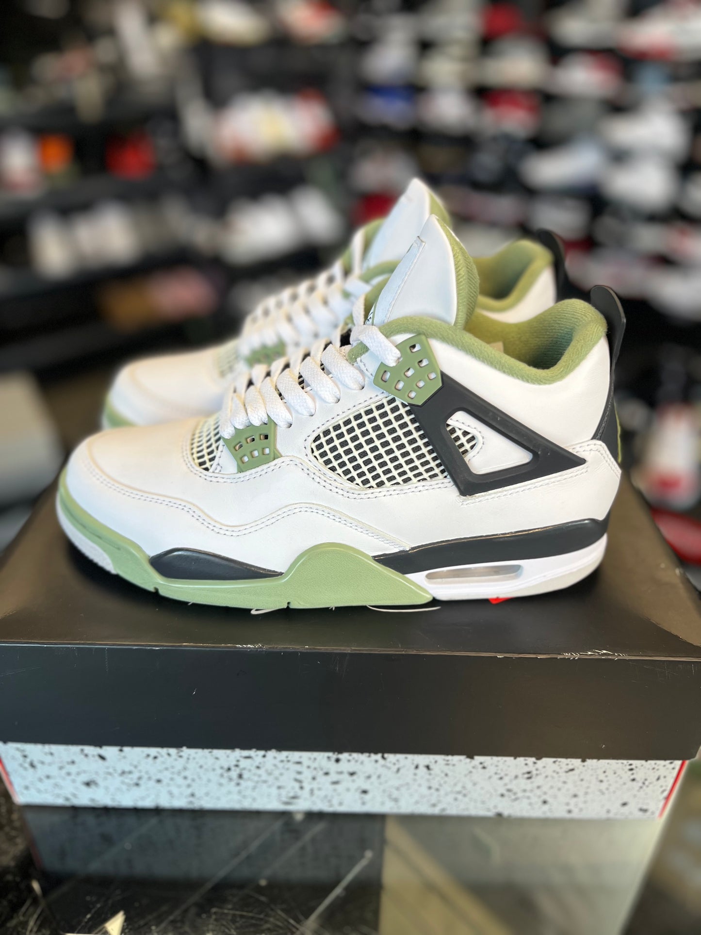 Jordan 4 “Seafoam” Size 8 Men