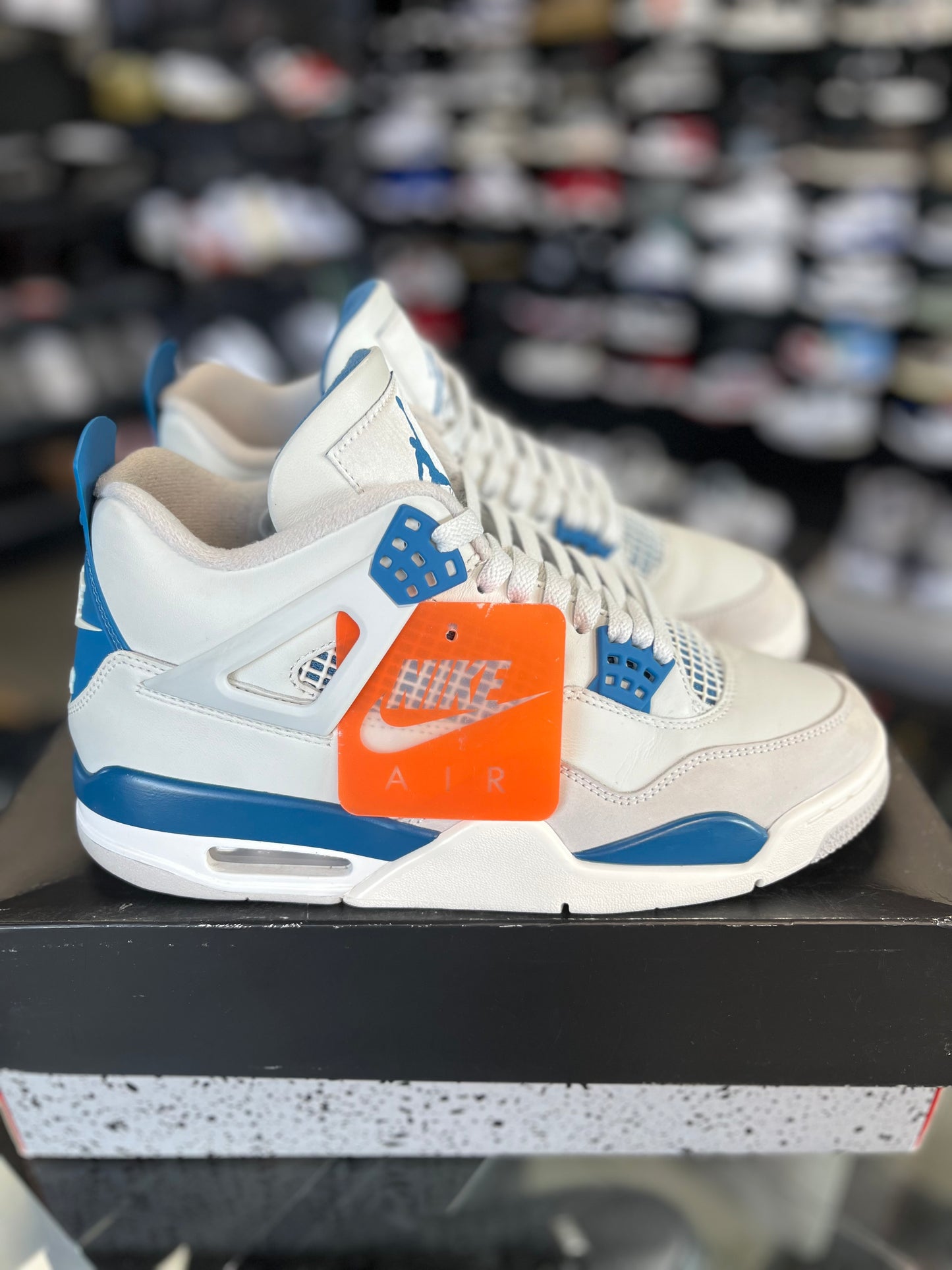 Jordan 4 “Military Blue” Size 9