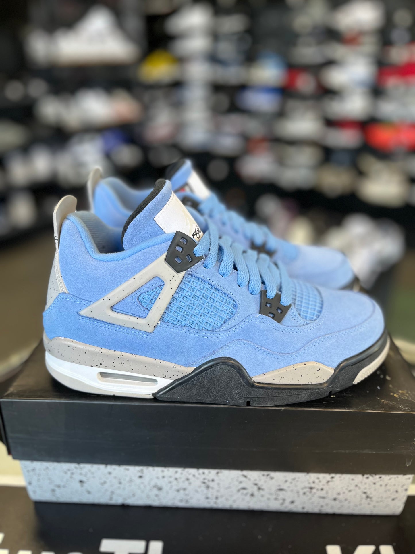 Jordan 4 “UNC” (Gs) Size 6.5y/8w