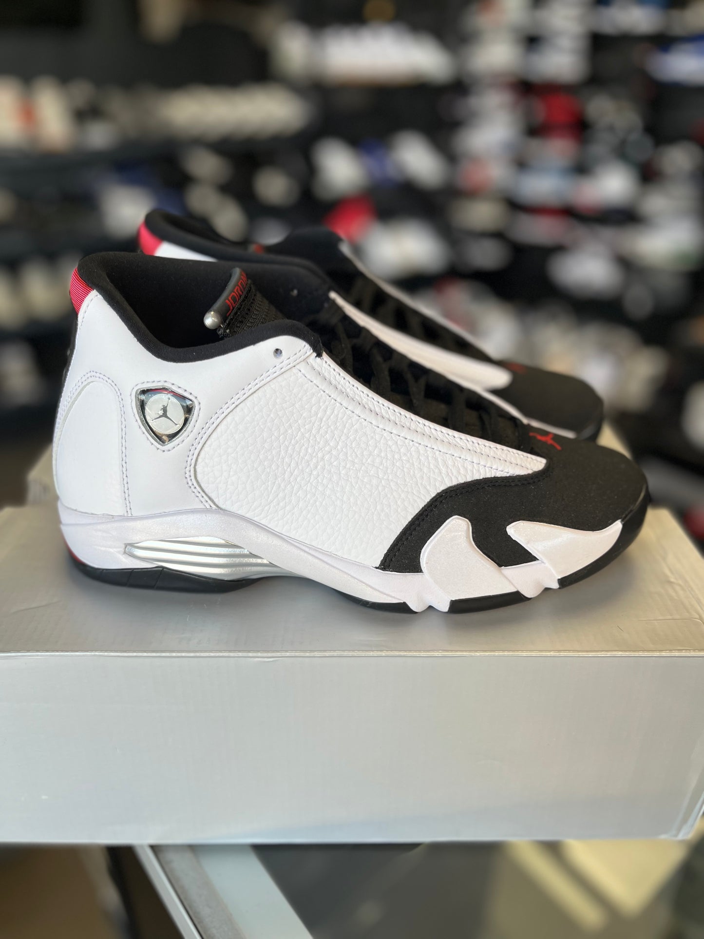 Jordan 14 “Black Toe” Size 9