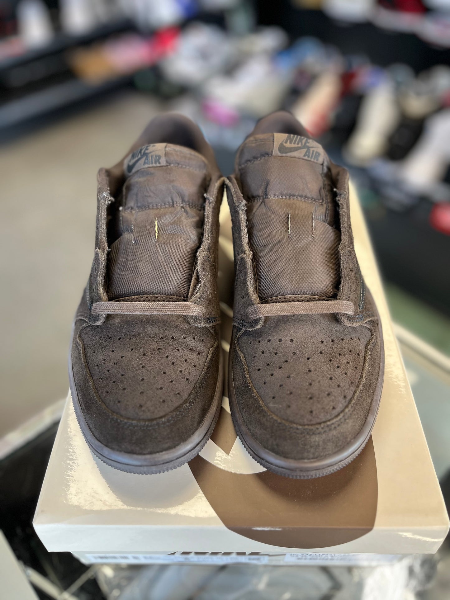 Jordan 1 Low x Travis Scott “Velvet Brown” Size 8