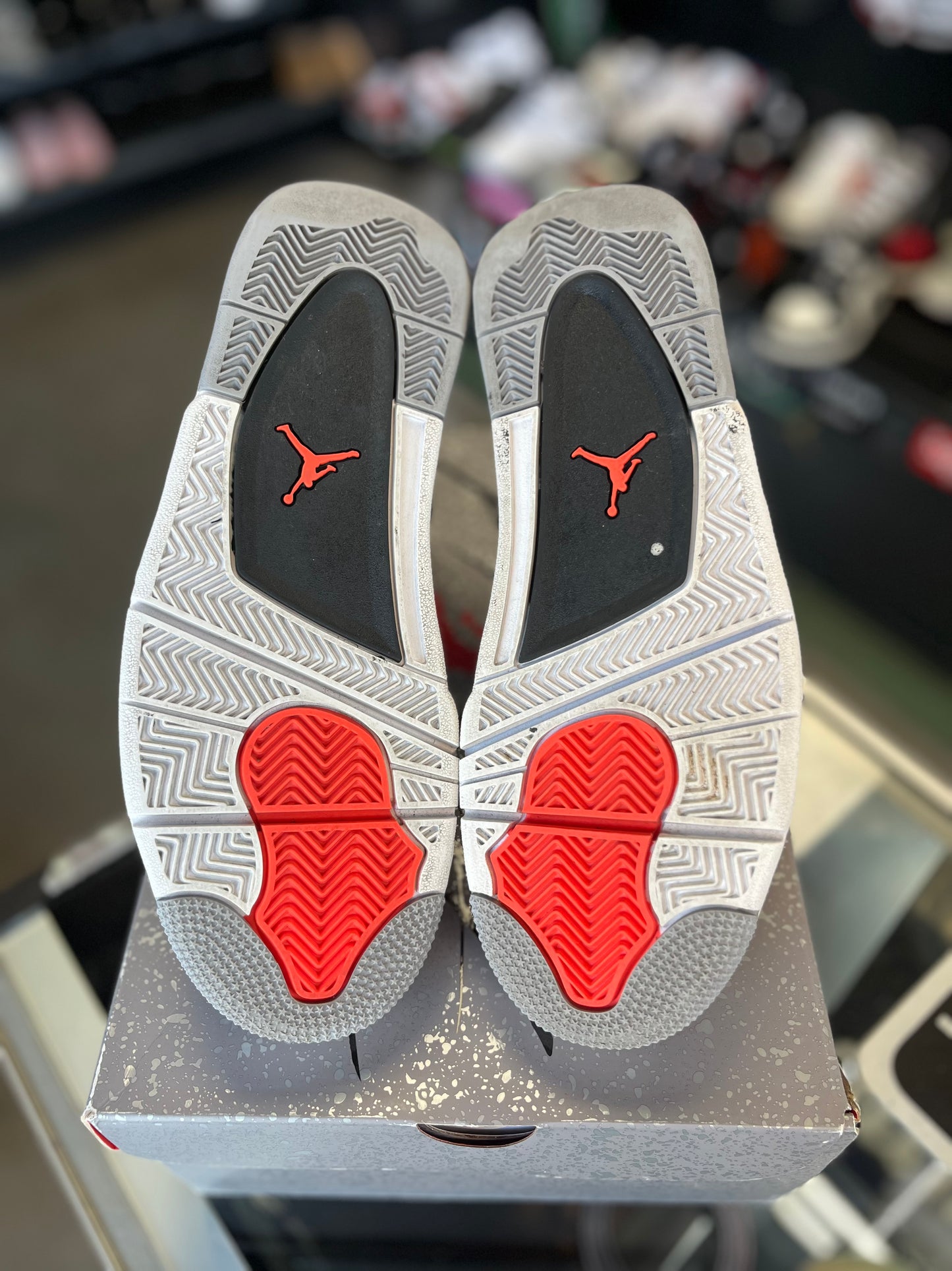Jordan 4 “Infrared” Size 9
