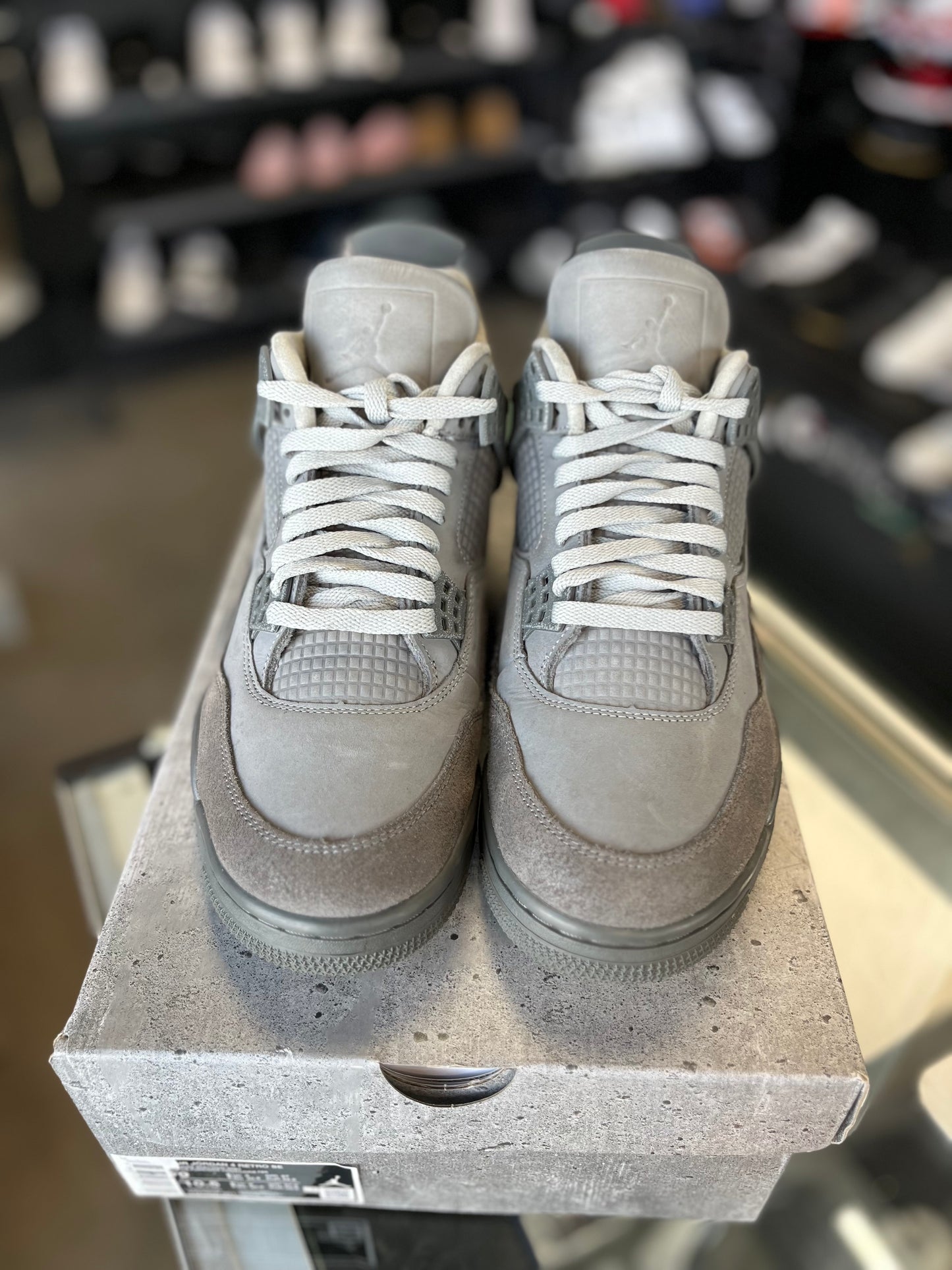 Jordan 4 “Wet Cements” Size 9