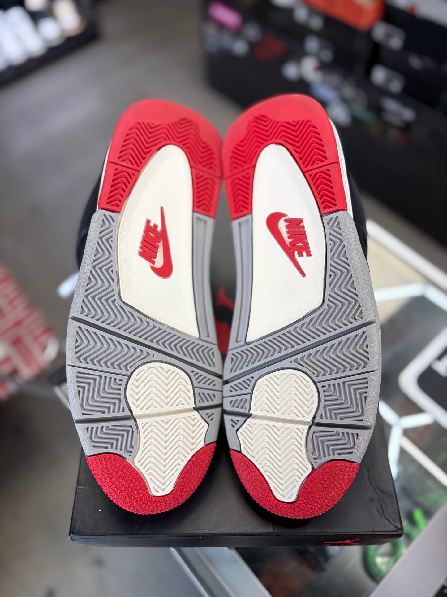 Jordan 4 “Bred” (2019) Size 10.5