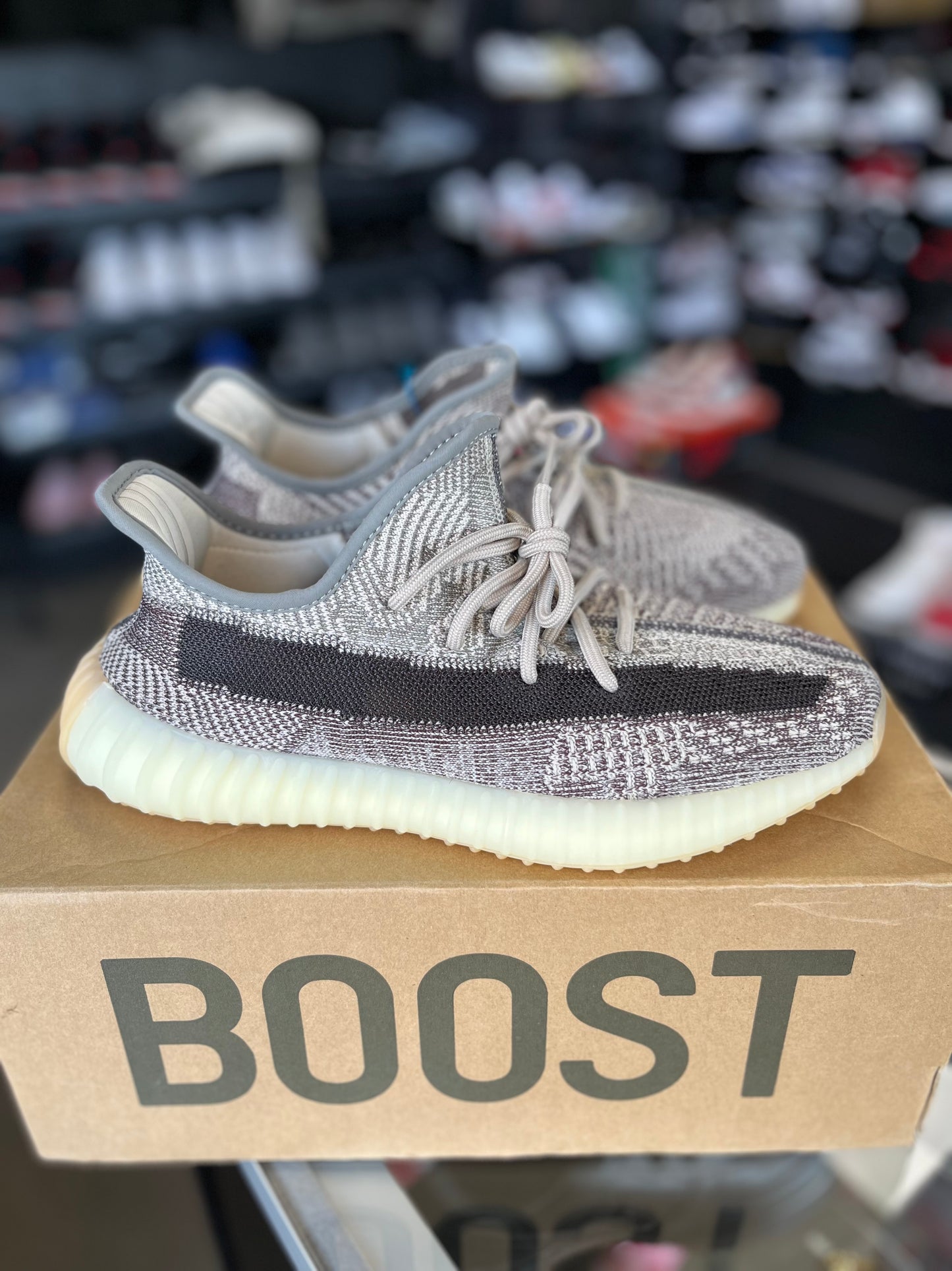 Yeezy 350 “Zyon” Size 9