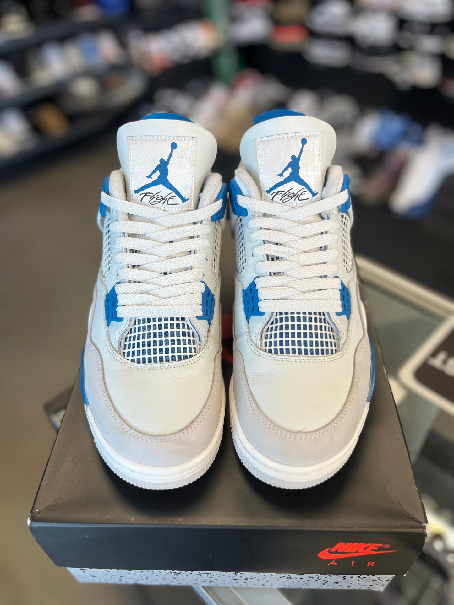 Jordan 4 “Military Blue” Size 9