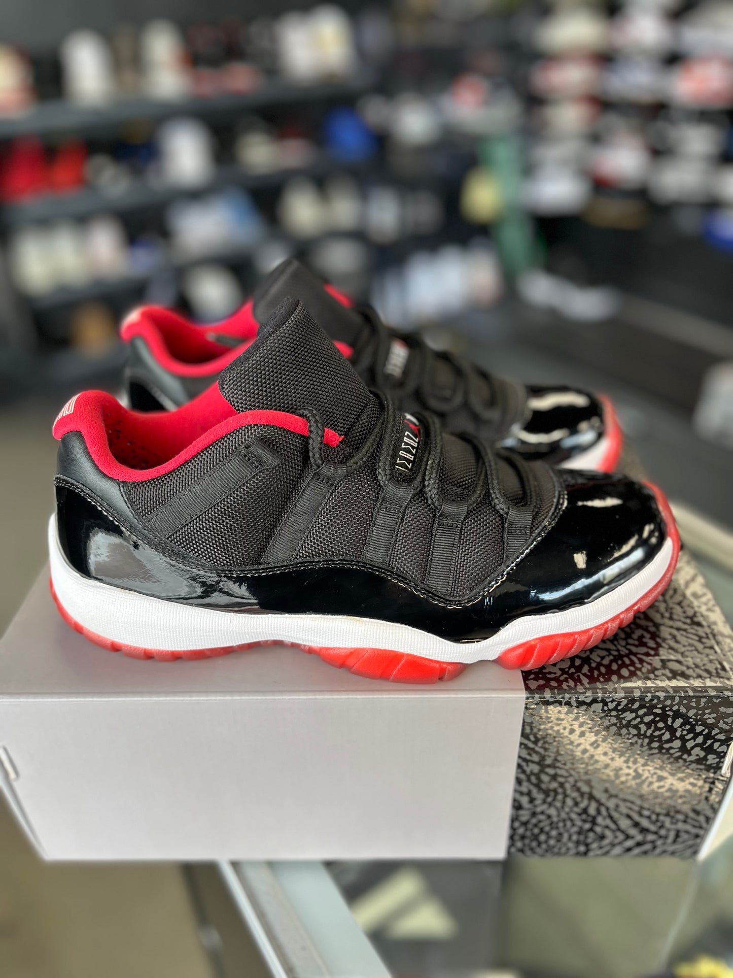 Jordan 11 Low “Bred” Size 9 (2015)