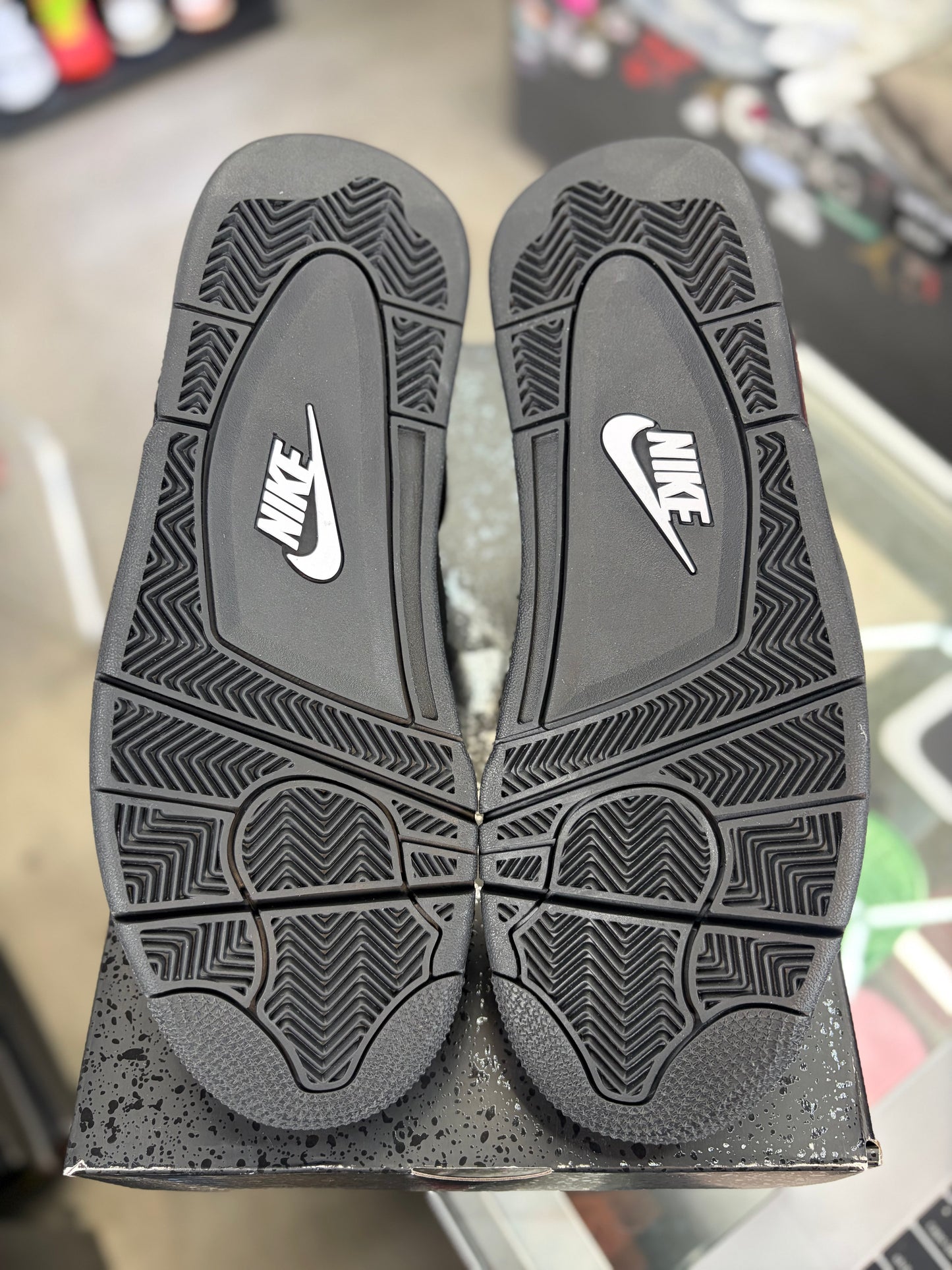 Jordan 4 “Black Cat” (2025) Size 8