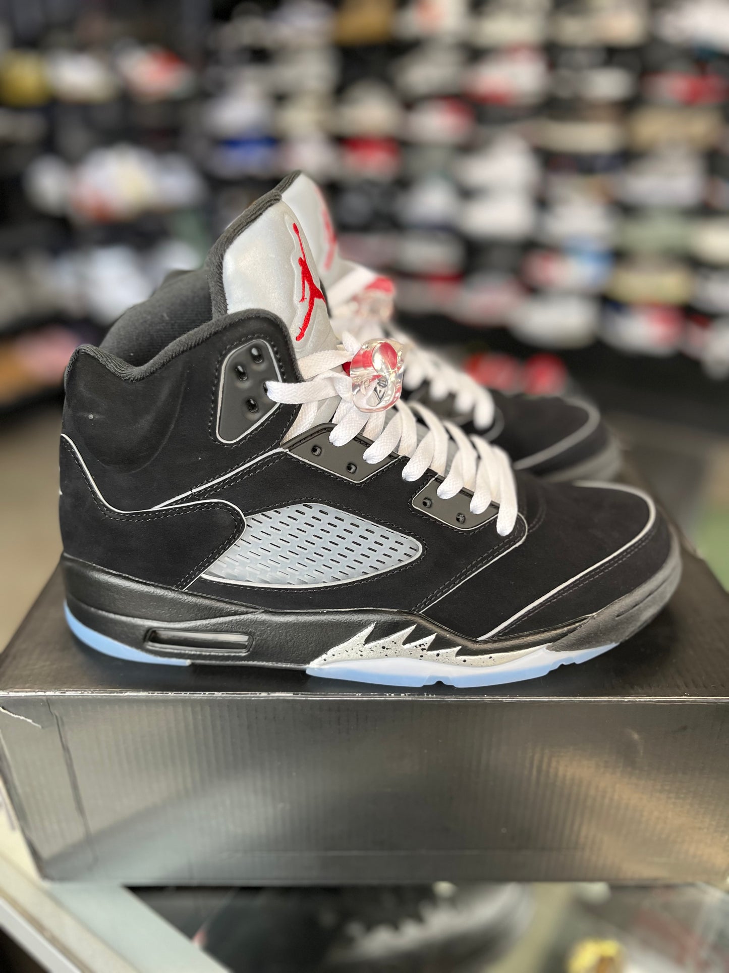 Jordan 5 “Metallic Reimagined” Size 10