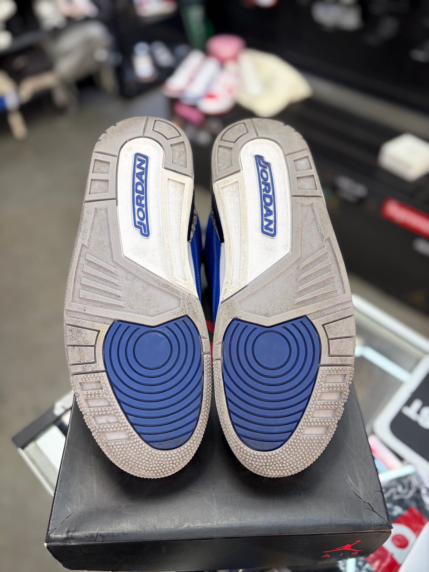 Jordan 3 “Varsity Royal” Size 11