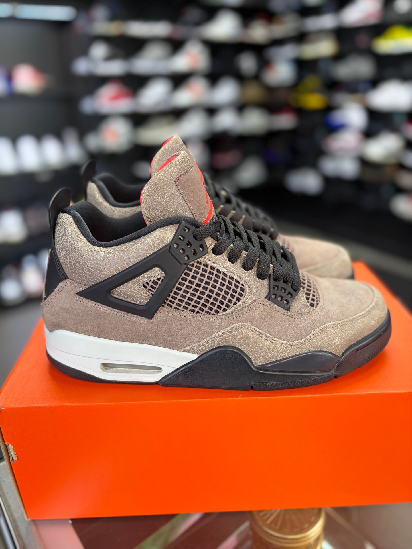 Jordan 4 “Taupe Haze” Size 9