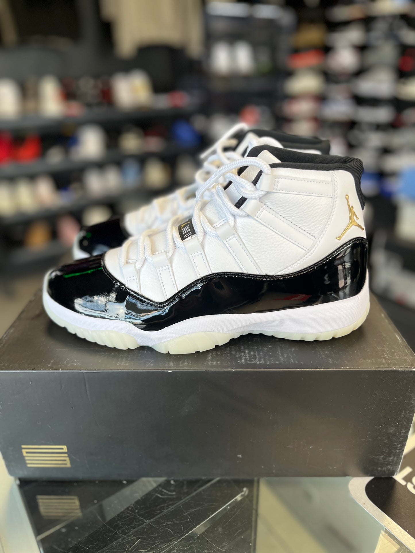 Jordan 11 “Gratitude” Size 10