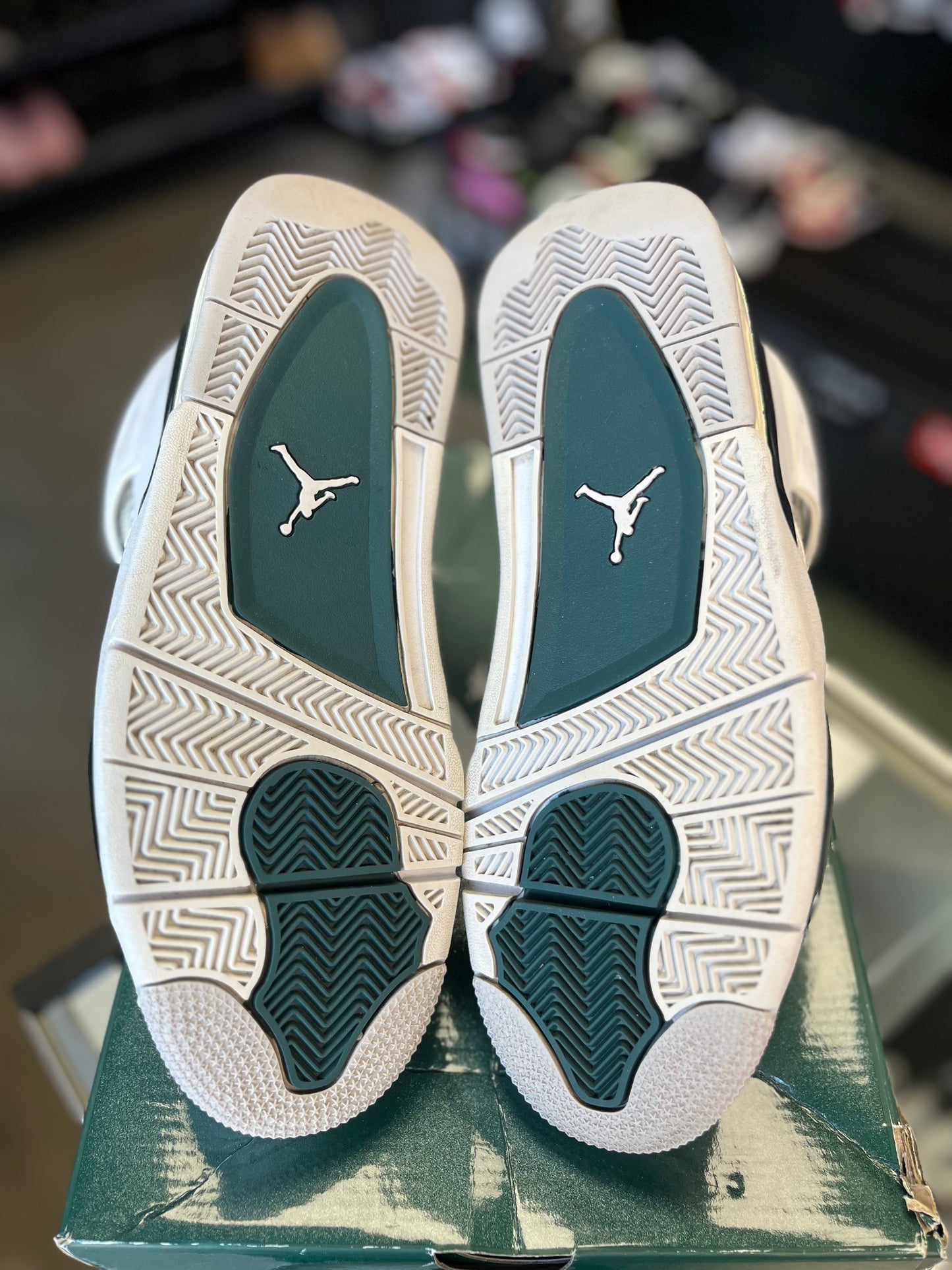 Jordan 4 “Oxidized Green” Size 11
