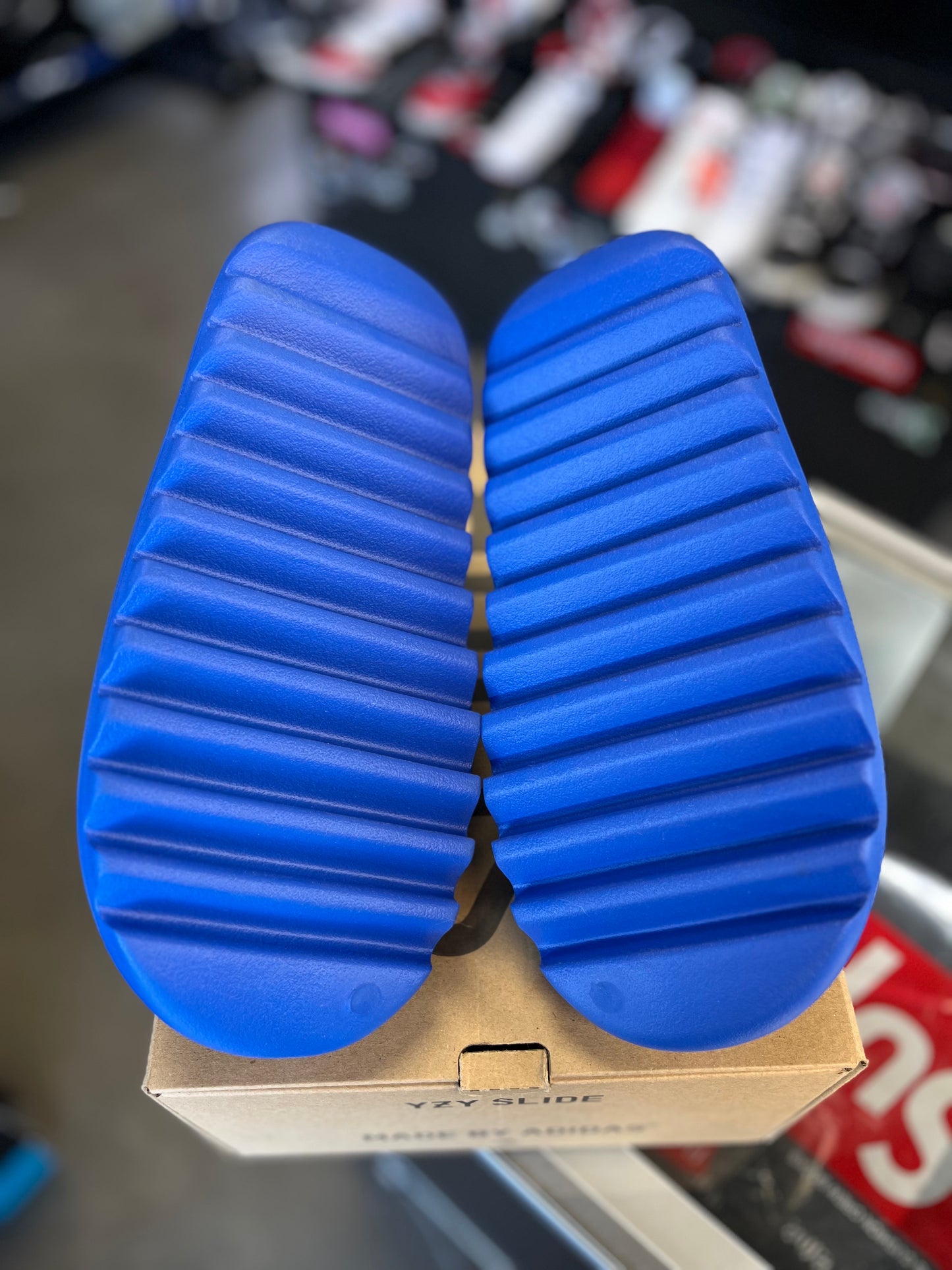 Yeezy Slide “Azure” Size 9