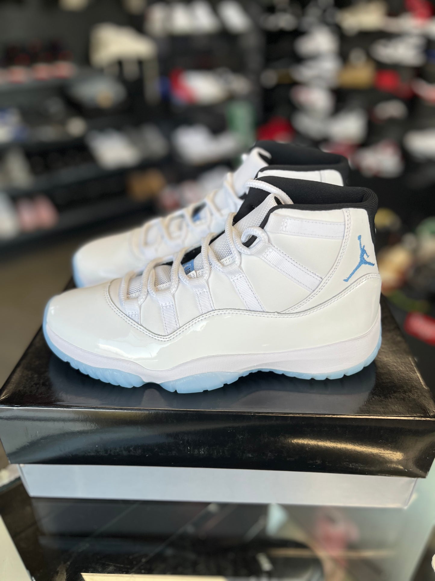 Jordan 11 “Legend Blue” Size 9