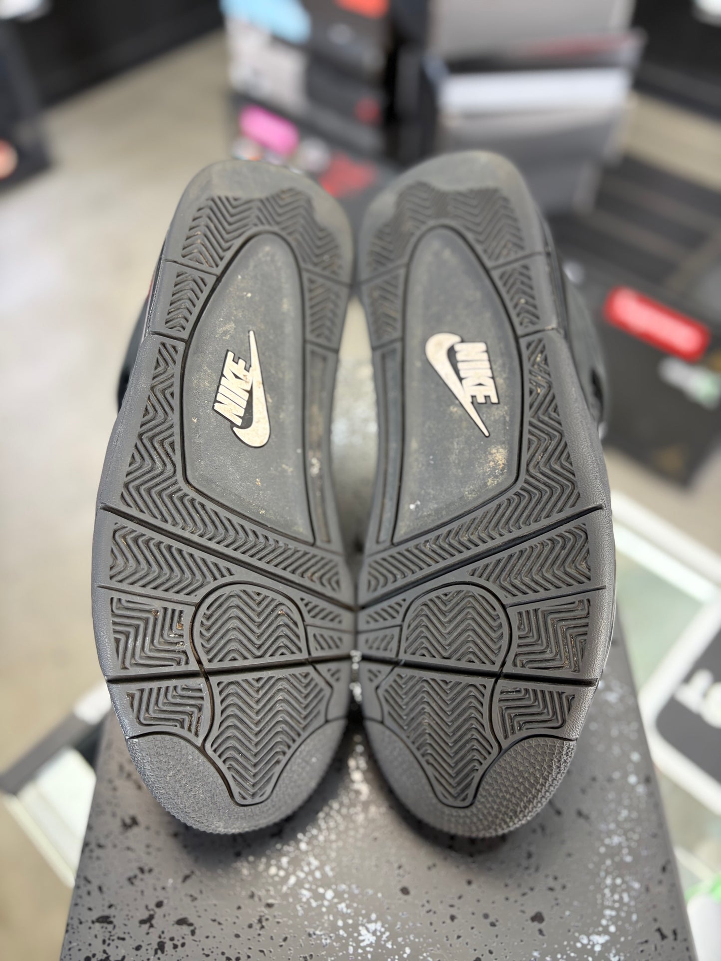 Jordan 4 “Black Cat” (2025) Size 9.5