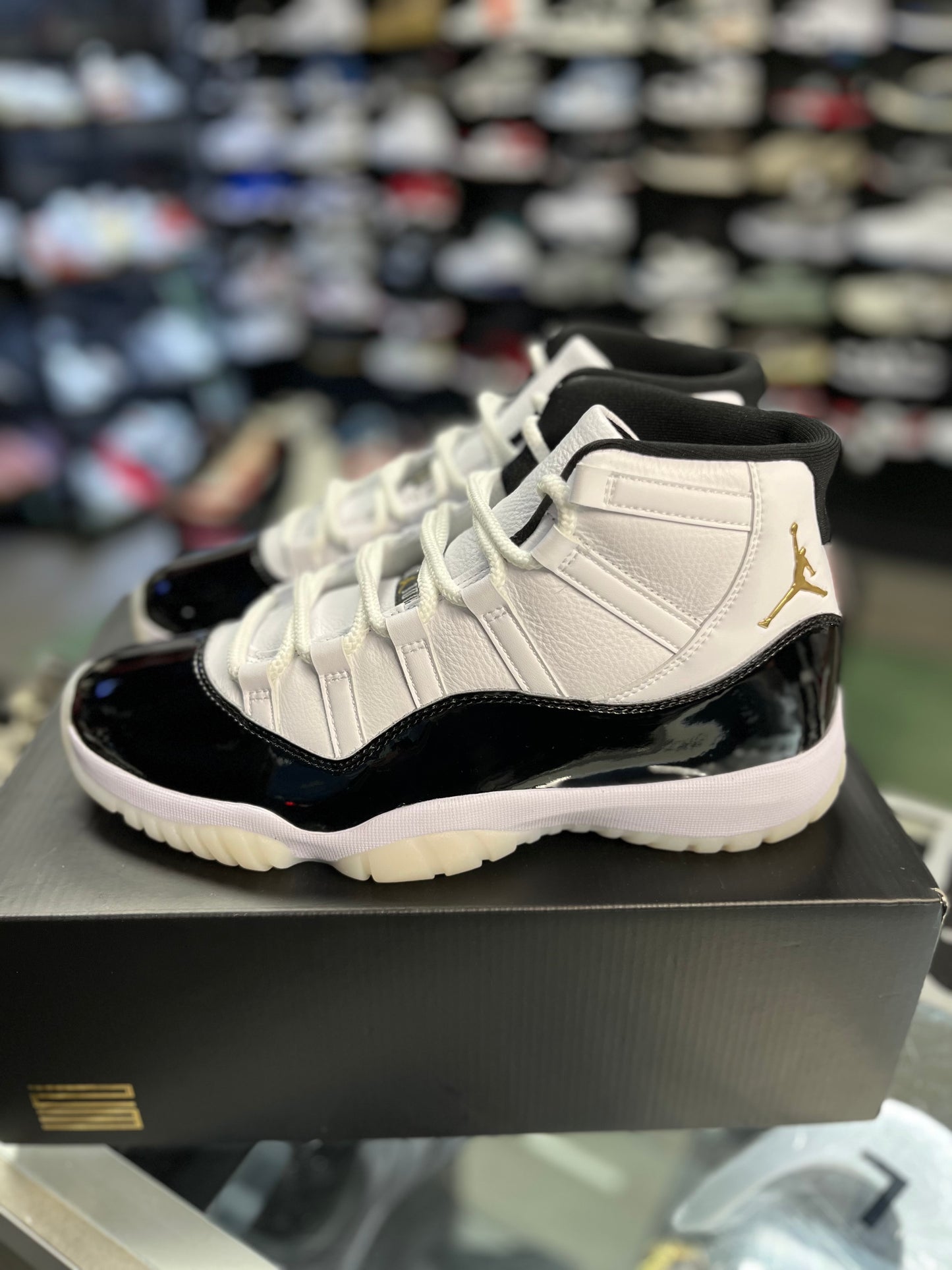 Jordan 11 “Gratitude” Size 10.5