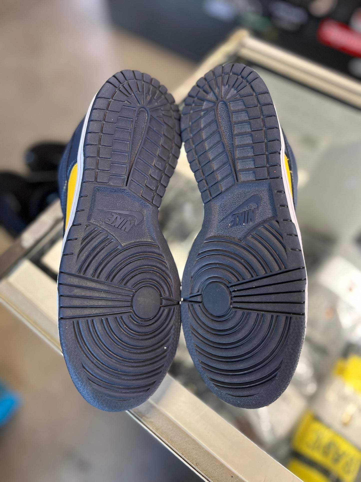 Nike Dunk Low “Michigan” Size 5y / 6.5w