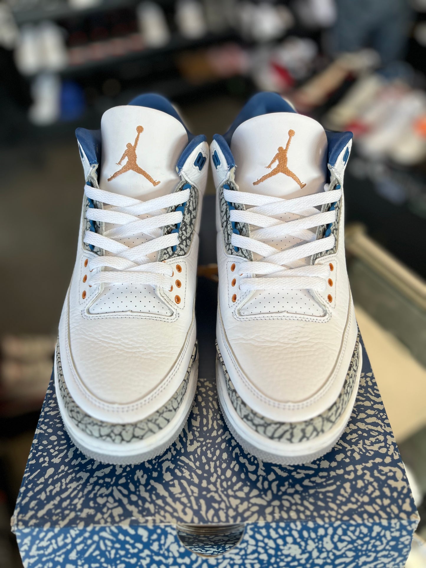 Jordan 3 “Wizards” Size 9