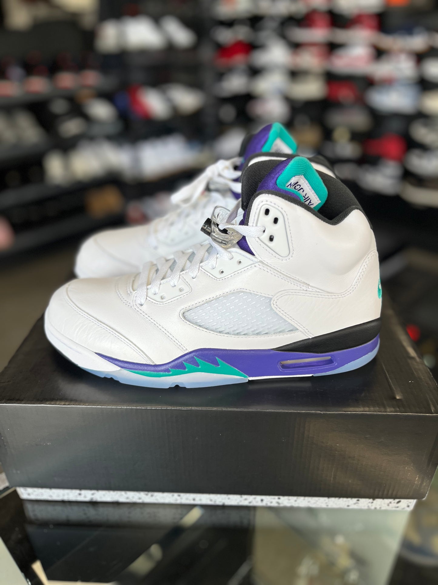 Jordan 5 “Grape” (2025) Size 10.5
