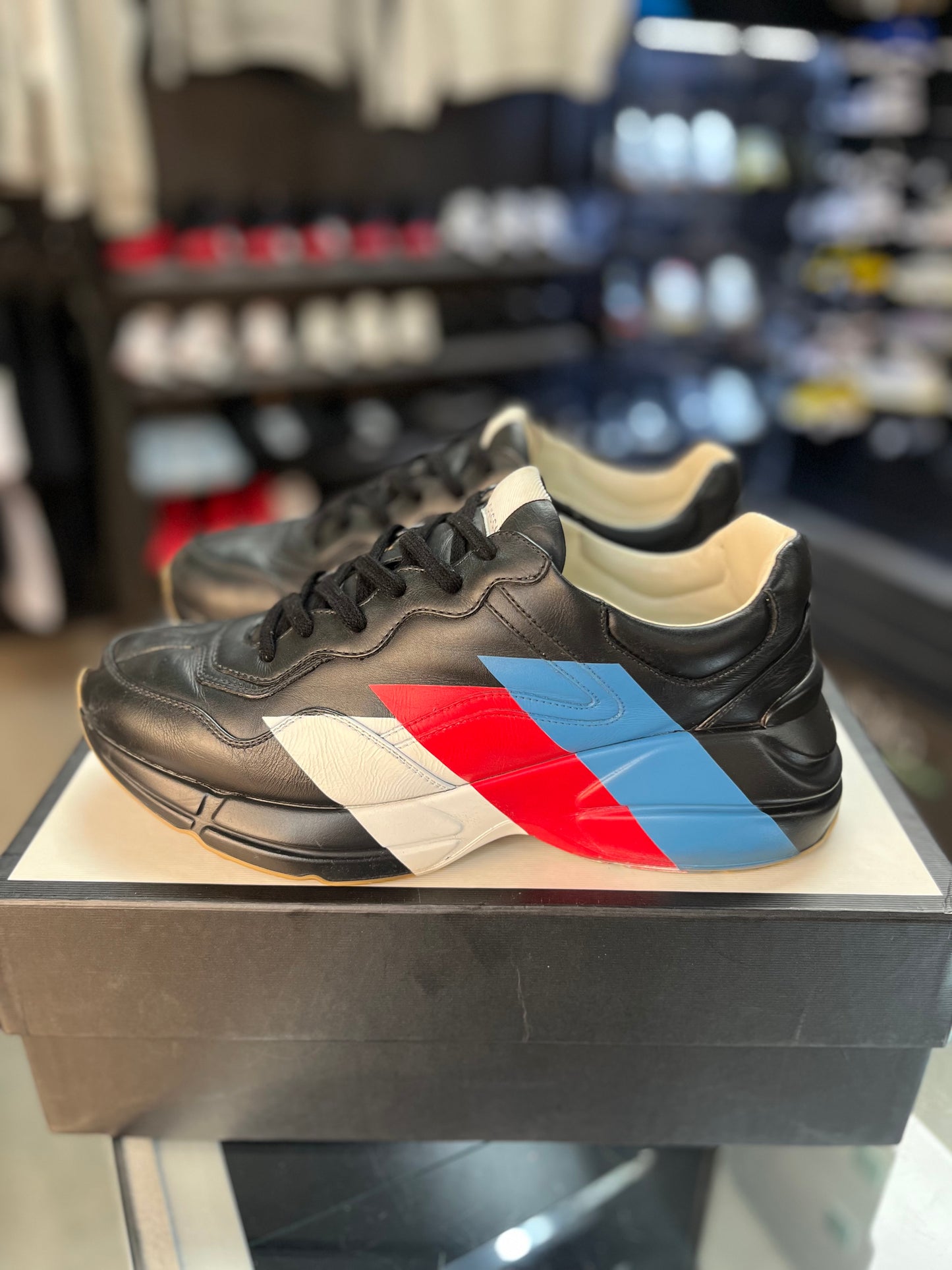 Gucci Rython “Web Print” Size 10-10.5 Mens