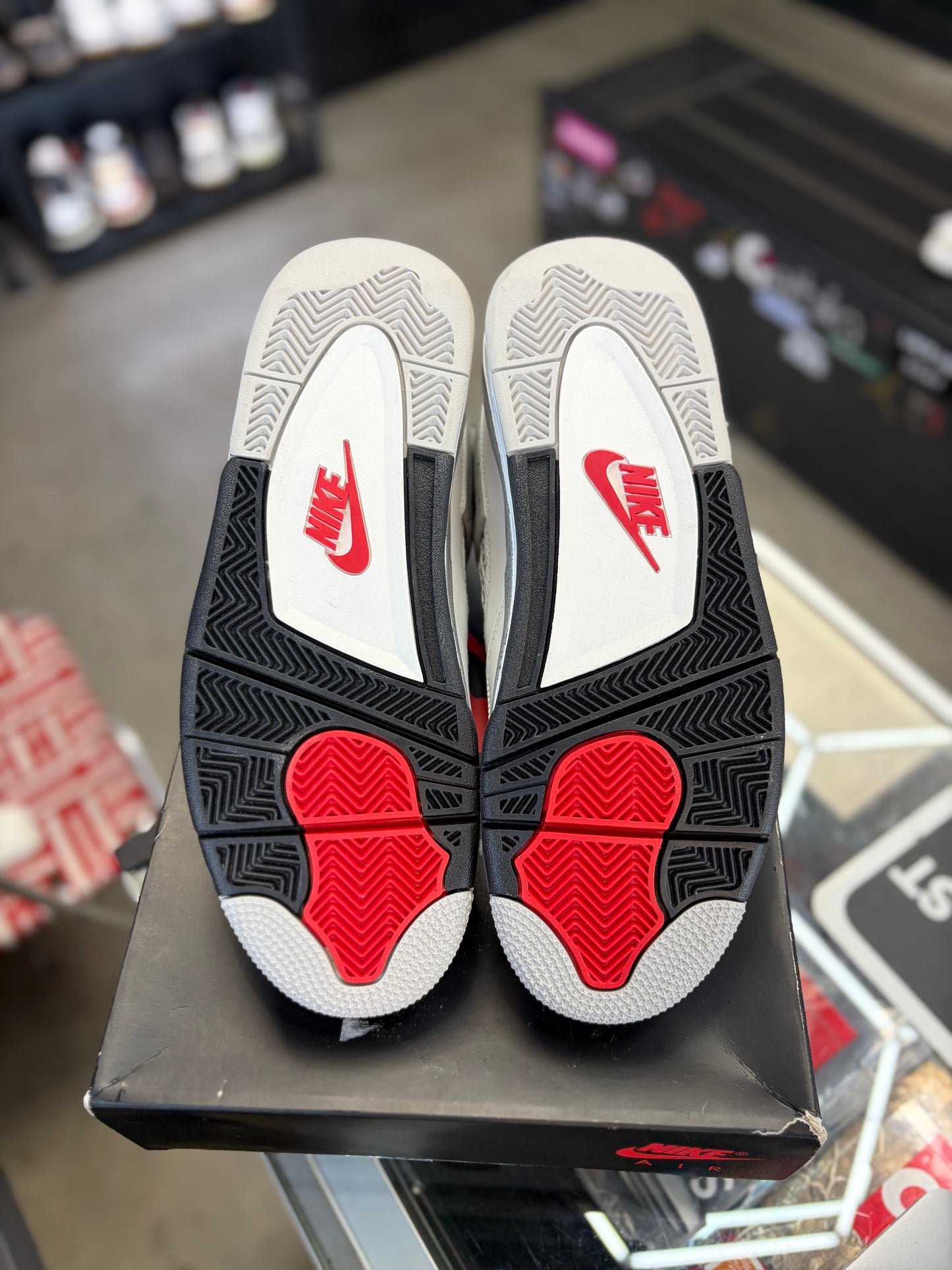 Jordan 4 “White Cement” Size 9.5