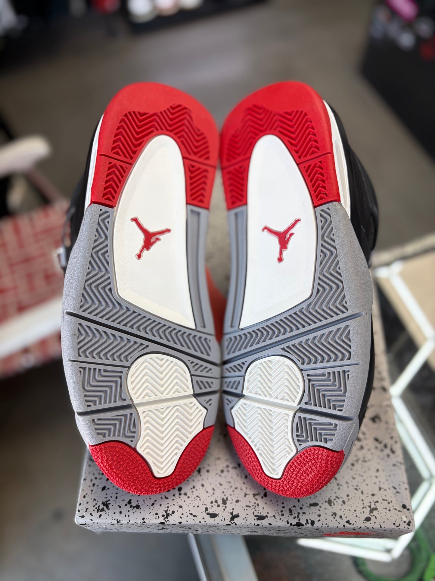 Jordan 4 “Bred Reimagined” (Gs) Size 7y/8.5w