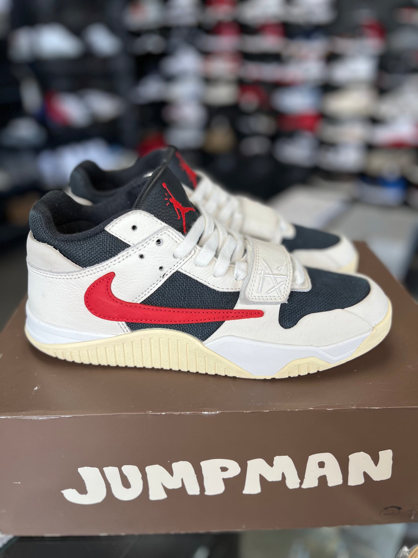 Jumpman Jack x Travis Scott “University Red” Size 9.5