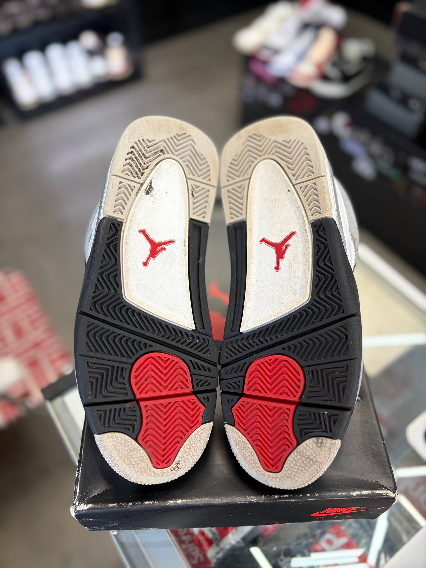 Jordan 4 “White Cement” (Gs) Size 6y/7.5w