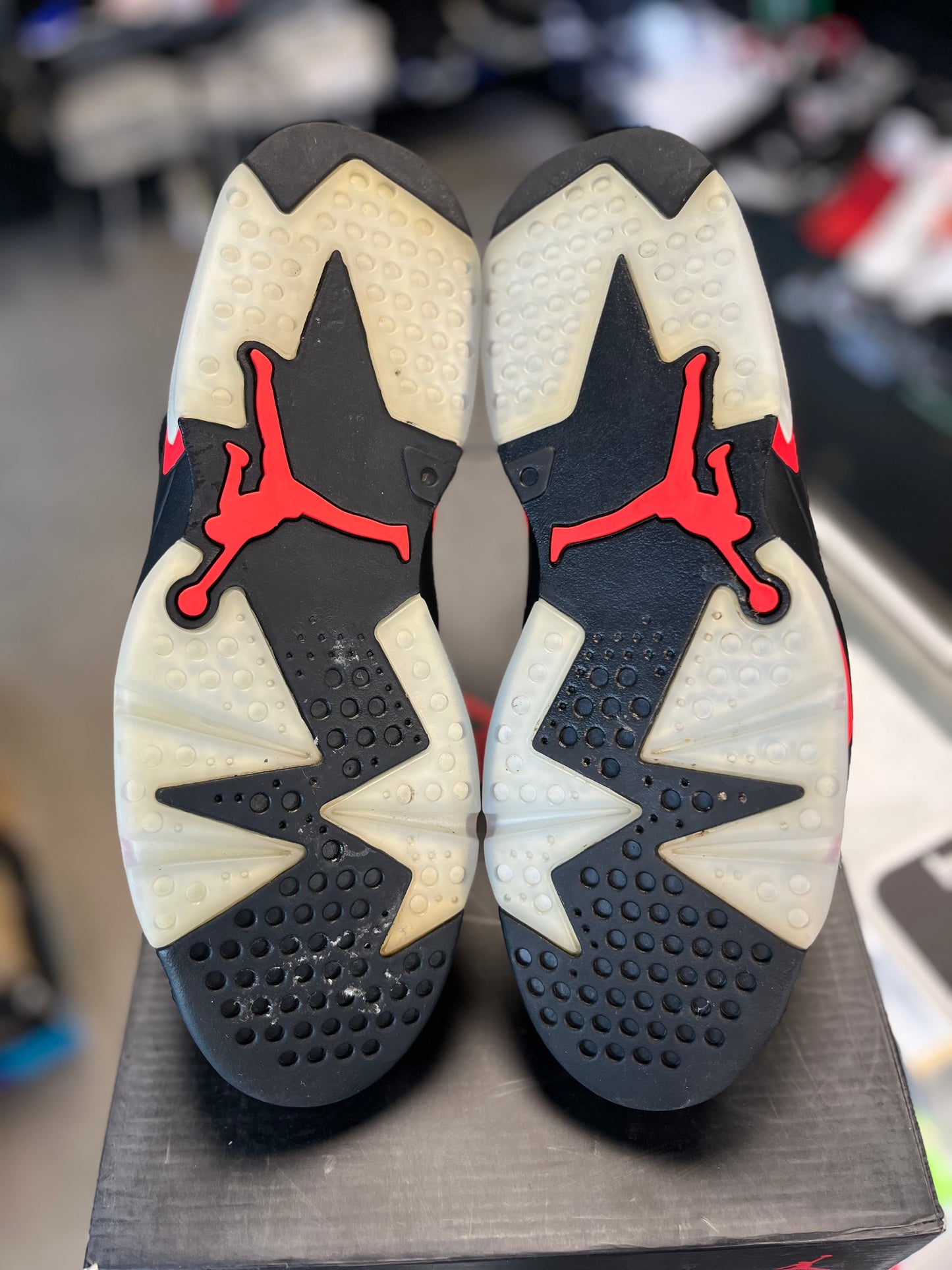 Jordan 6 “Infrared” (2019) Size 10.5