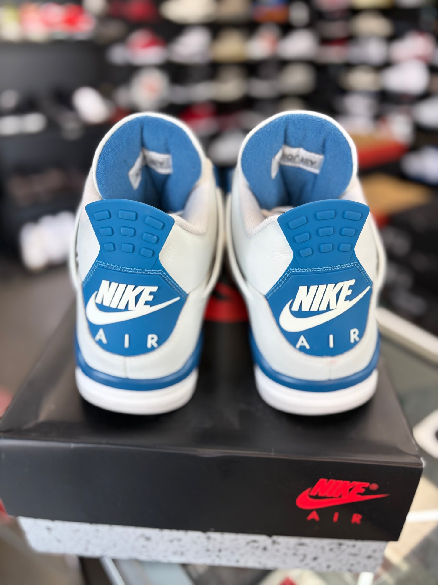 Jordan 4 “Military Blue” Size 10.5