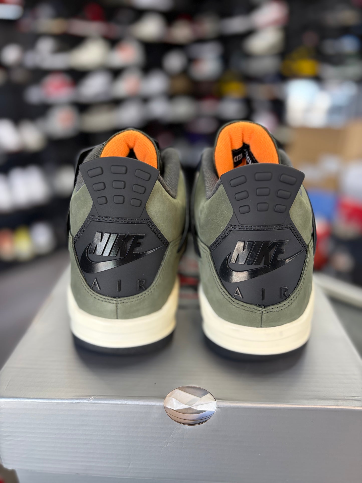 Jordan 4 “Undefeated” Size 9.5