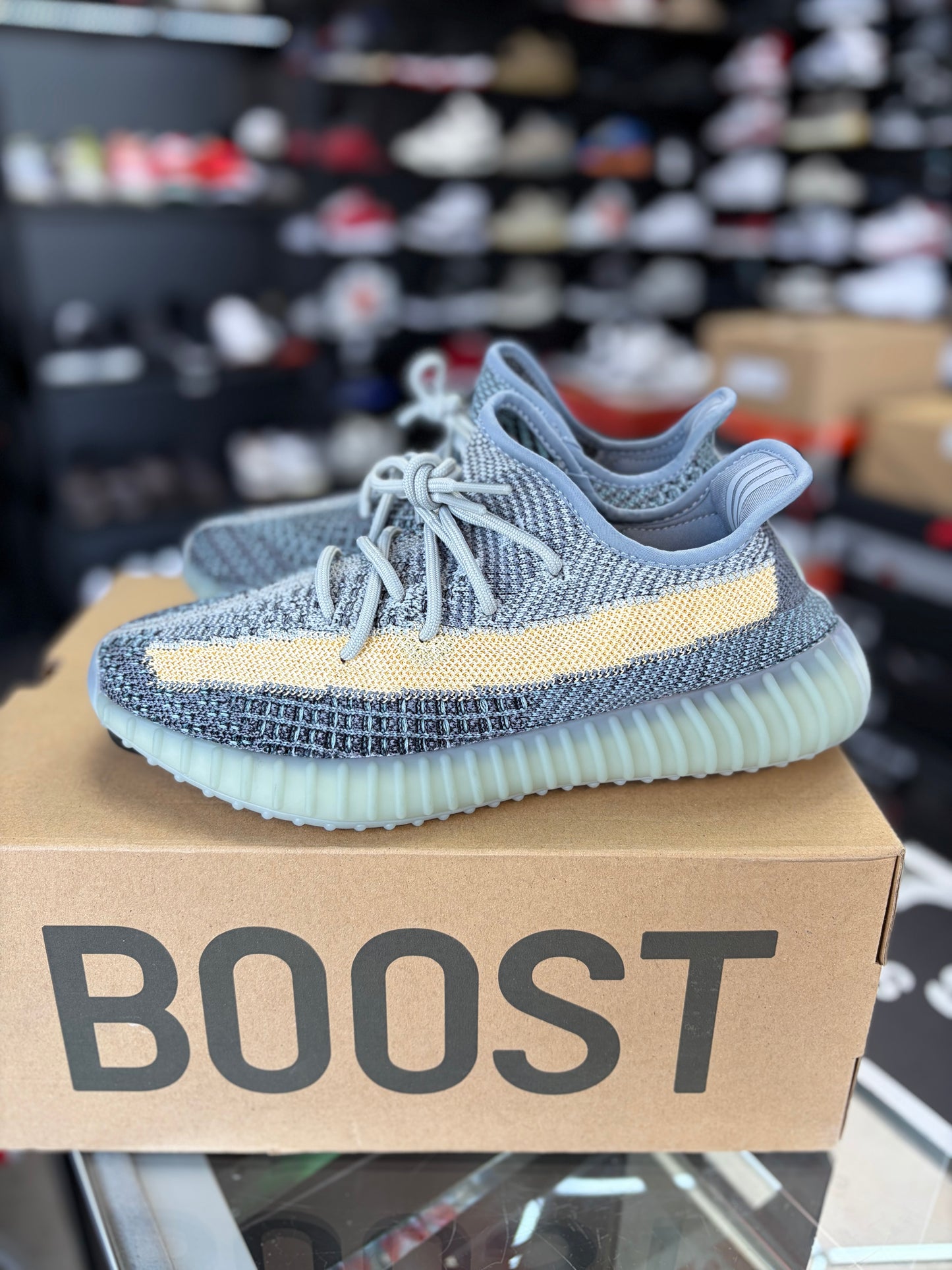 Yeezy 350 “Ash Blue” Size 9