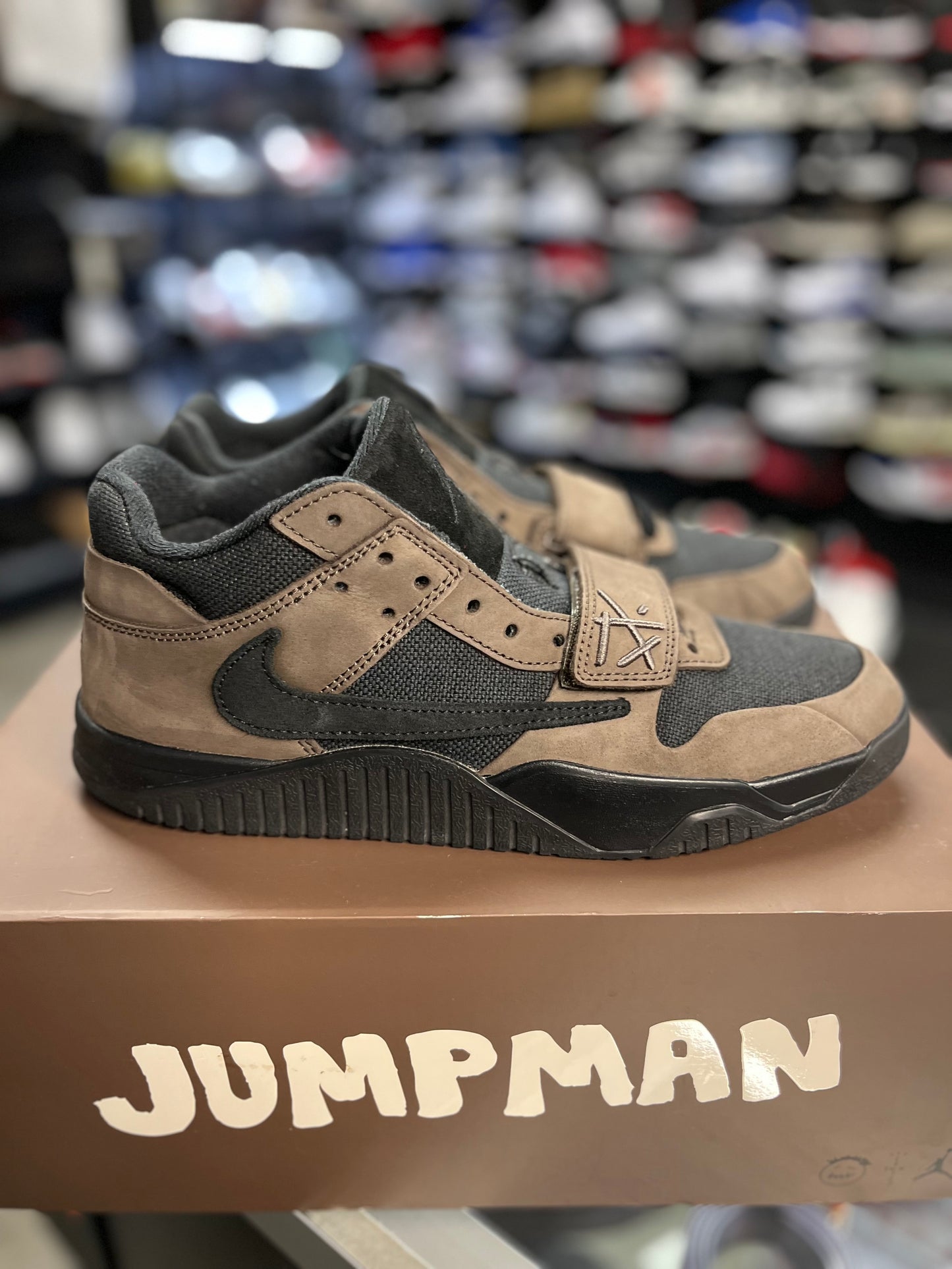 Jumpman Jack x Travis Scott “Mocha” Size 10.5