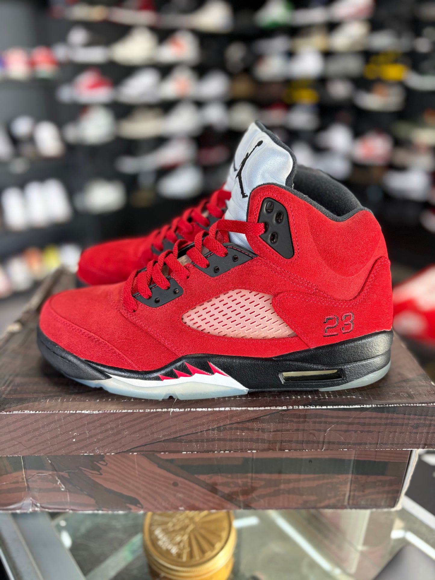 Jordan 5 “Raging Bull” Size 8.5