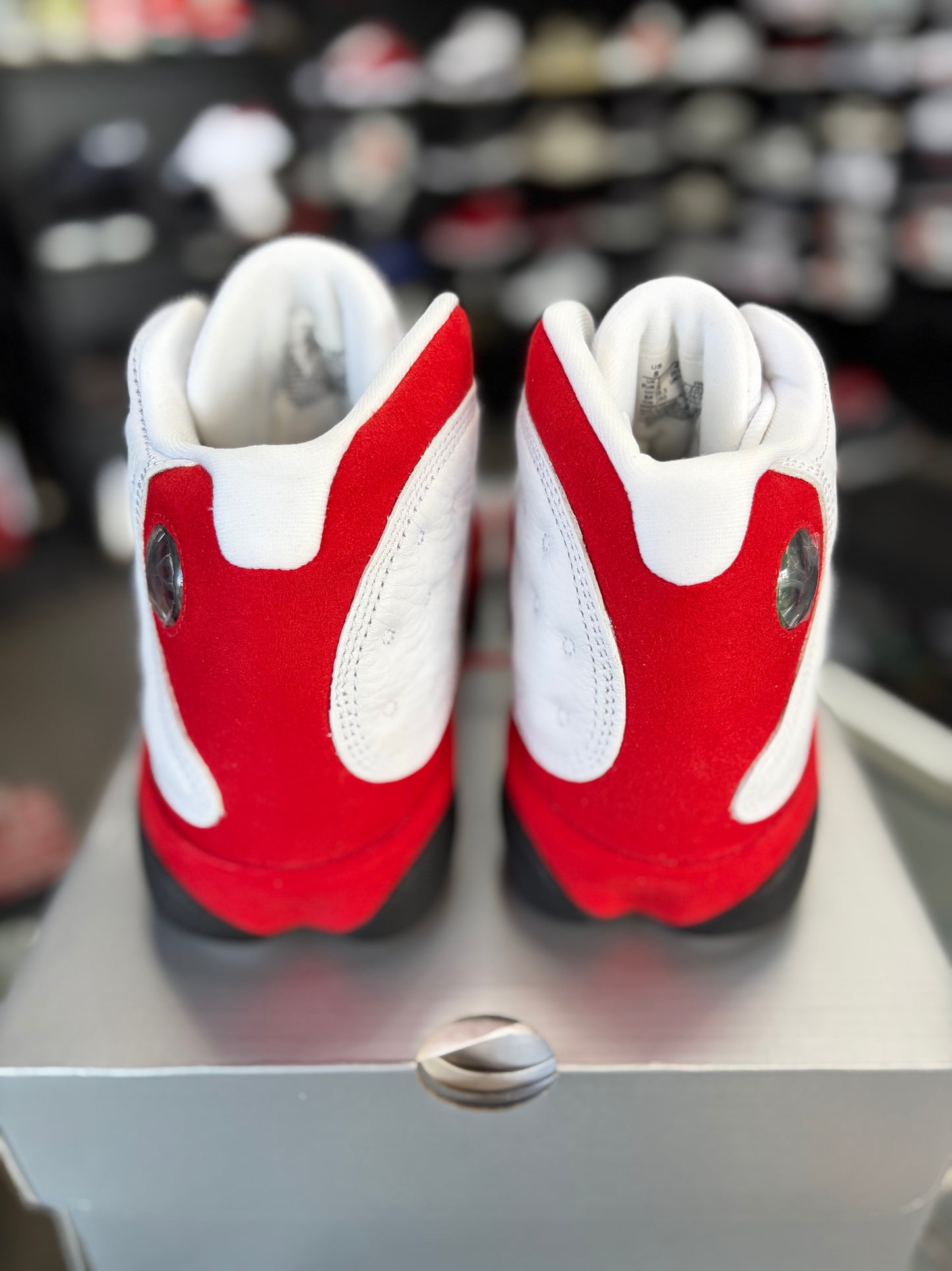 Jordan 13 “Chicago” Size 8