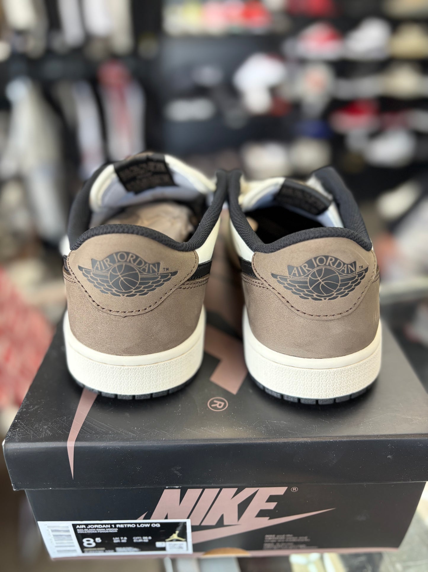 Jordan 1 Low “Mocha” Size 8.5