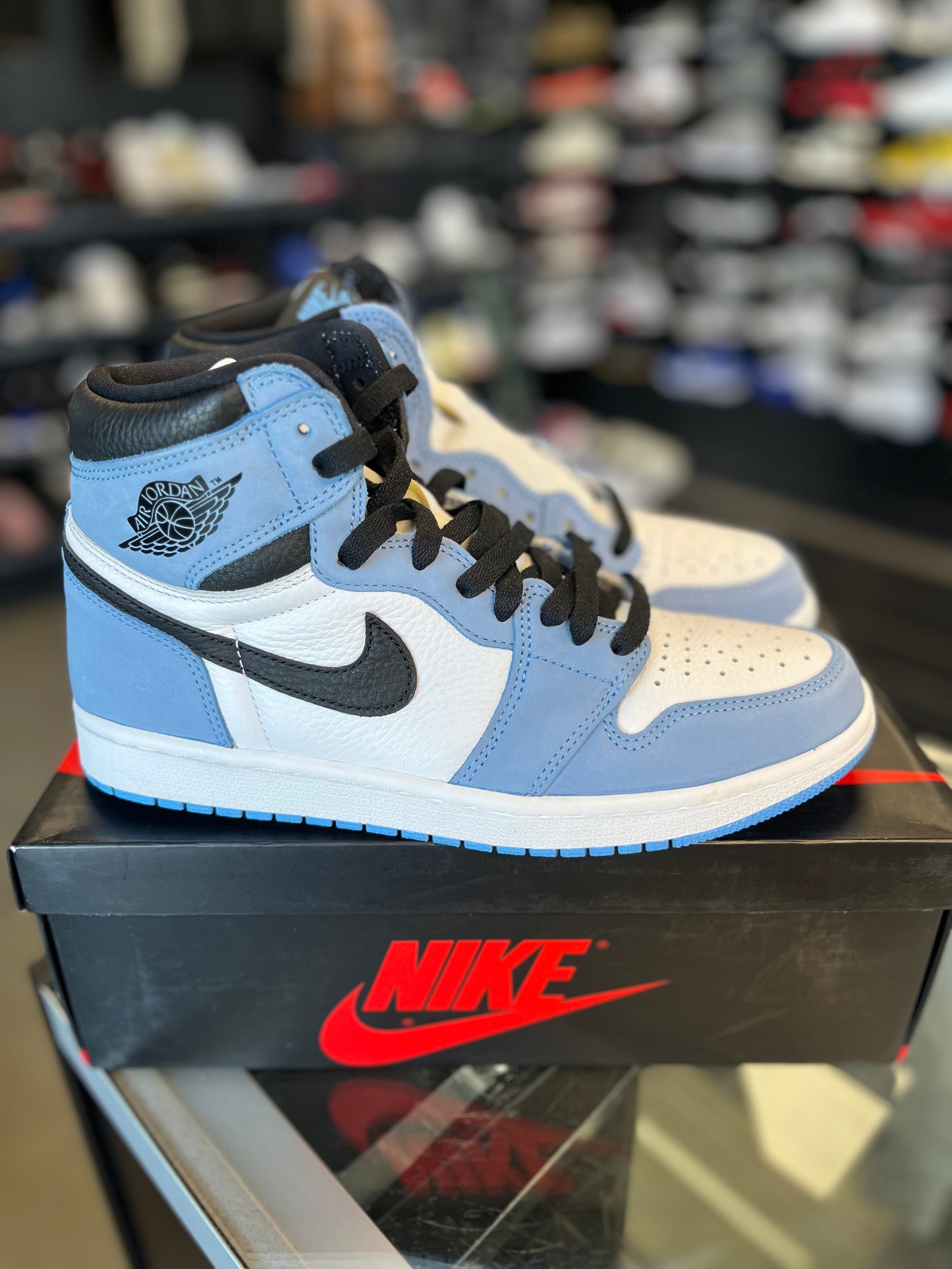 Jordan 1 “University Blue” Size 9