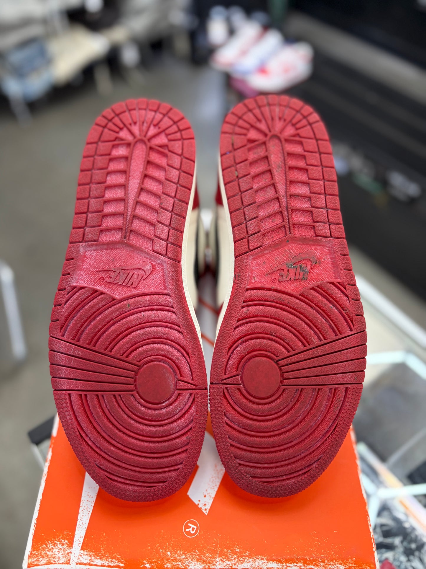 Jordan 1 “Lost & Found” Size 9.5