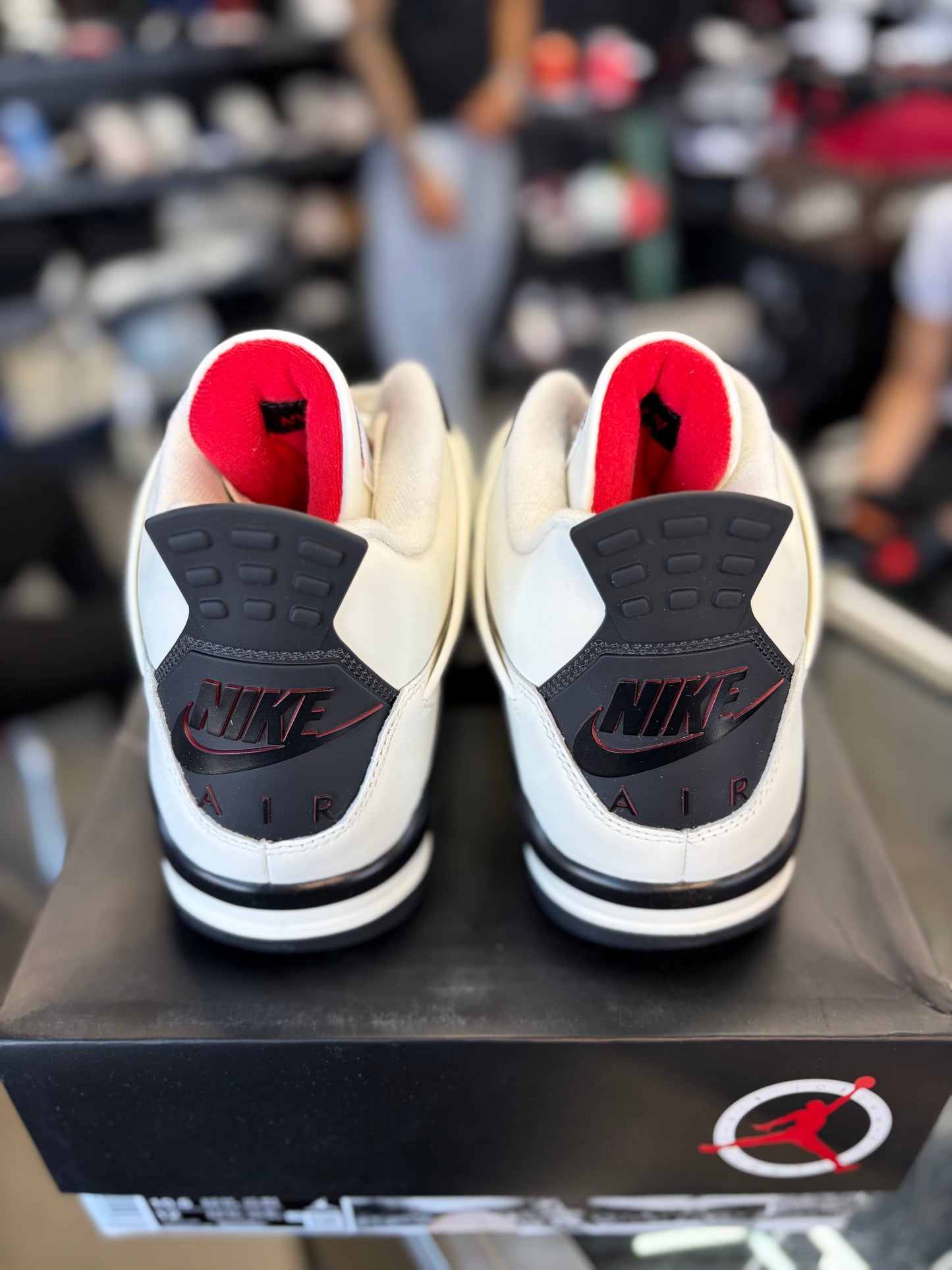 Jordan 4 “Flight Club” Size 10.5