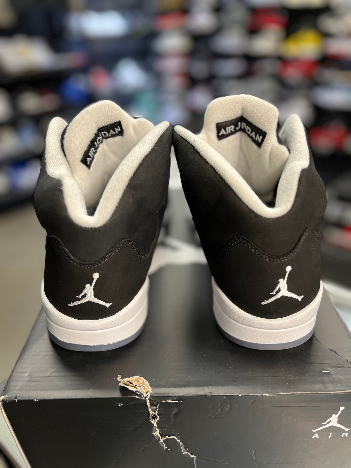 Jordan 5 “Moonlight/Oreo” Size 11