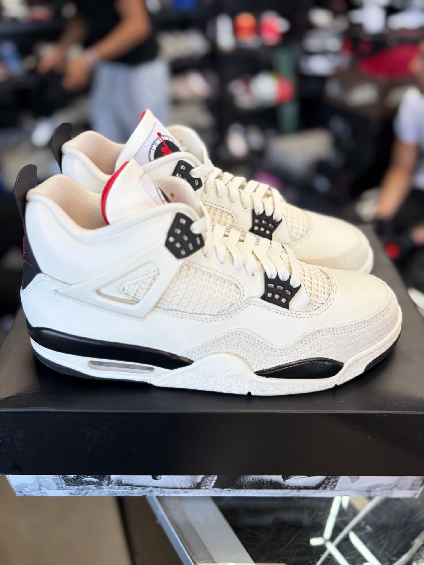Jordan 4 “Flight Club” Size 10.5