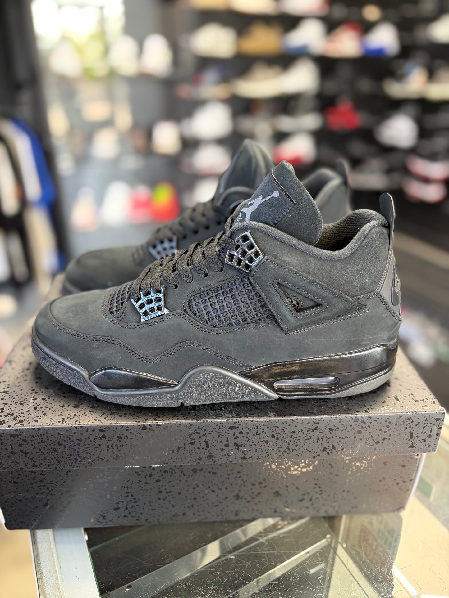 Jordan 4 “Black Cat” (2025) Size 11