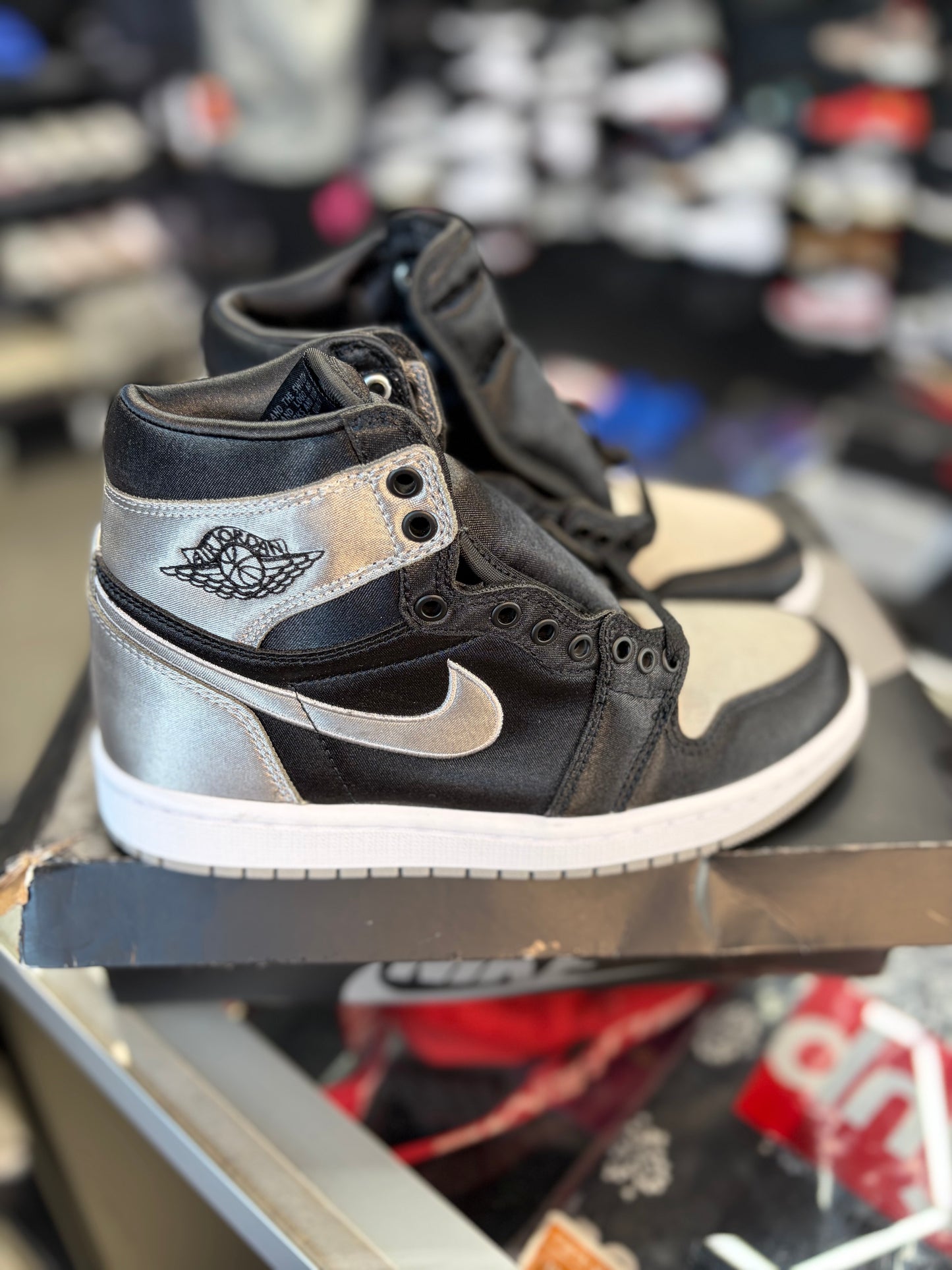 Jordan 1 “Satin Shadow” (Gs) Size 6w / 4.5y