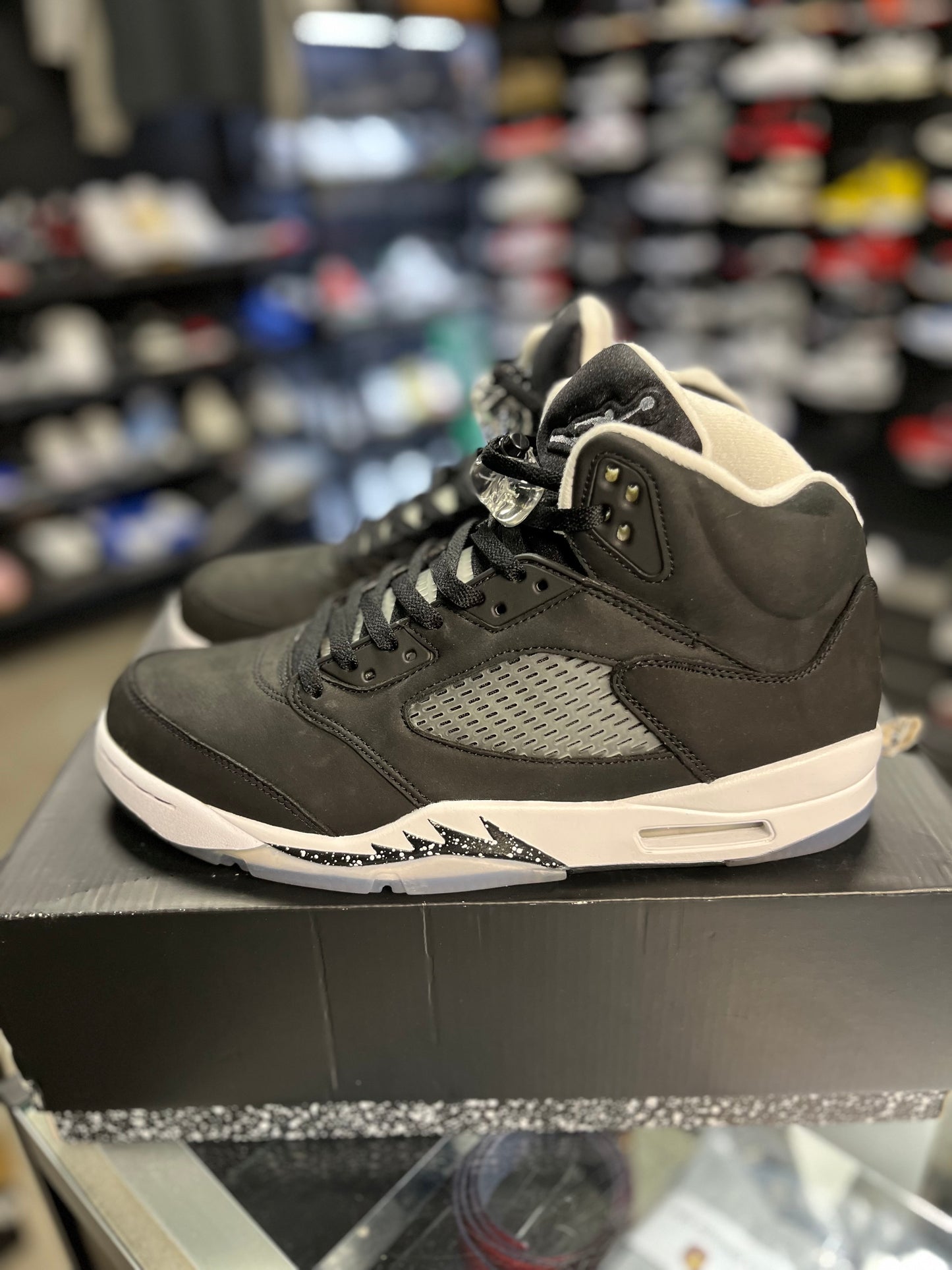 Jordan 5 “Moonlight/Oreo” Size 11