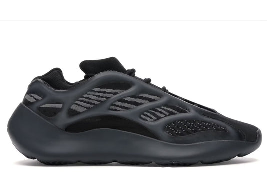 Yeezy 700 “Alvah” Size 9